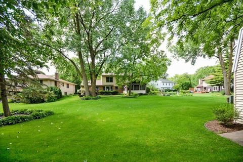 1701 Maple Ln, Wheaton, IL 60187 photo 25