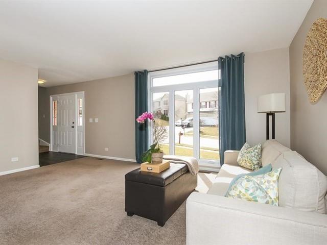 631 Regal Ln, Algonquin, IL 60102 photo 5
