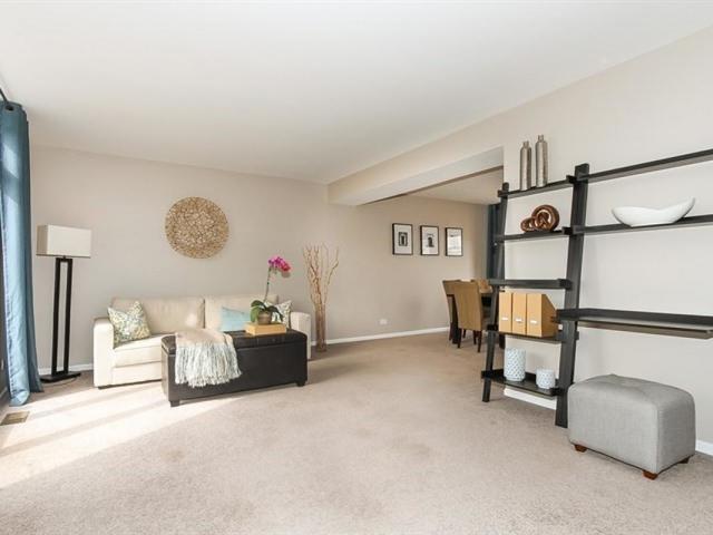 631 Regal Ln, Algonquin, IL 60102 photo 3