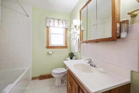 723 Delles Rd, Wheaton, IL 60189 photo 12