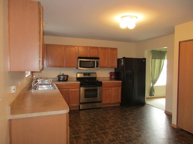 14502 Independence Dr, Plainfield, IL 60544 photo 2