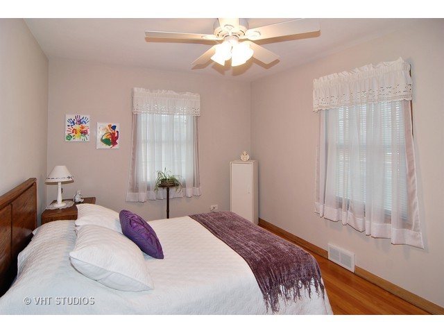 566 Byrd Rd, Riverside, IL 60546 photo 18