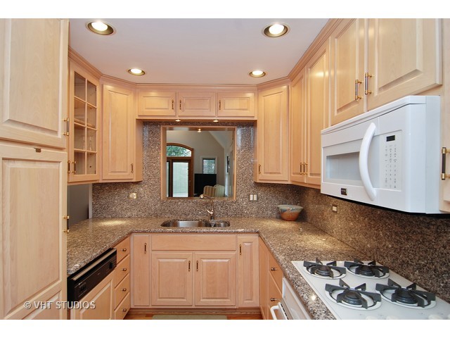 566 Byrd Rd, Riverside, IL 60546 photo 6