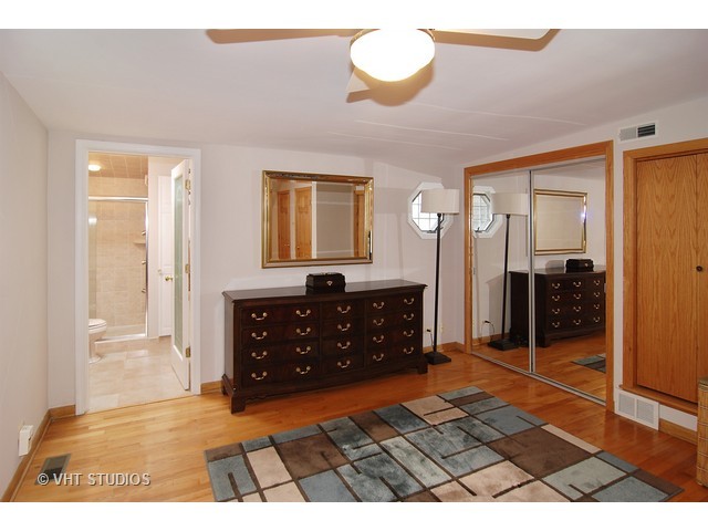 566 Byrd Rd, Riverside, IL 60546 photo 15