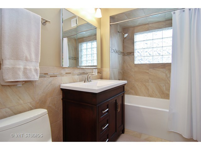 566 Byrd Rd, Riverside, IL 60546 photo 19
