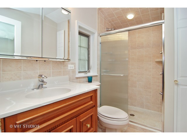 566 Byrd Rd, Riverside, IL 60546 photo 16
