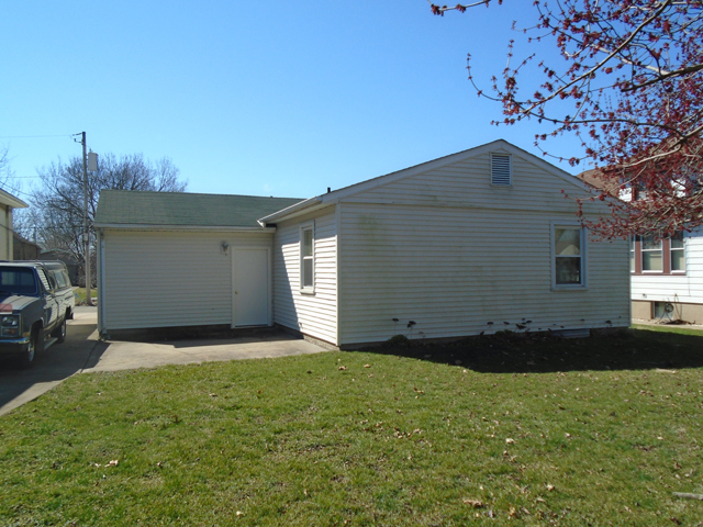 721 9th St, Peru, IL 61354 photo 10