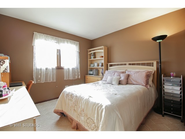 7932 W 79th Pl, Bridgeview, IL 60455 photo 7