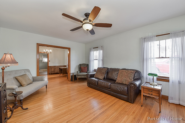 611 Bent St, Elgin, IL 60120 photo 3