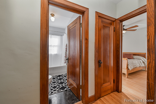 611 Bent St, Elgin, IL 60120 photo 9
