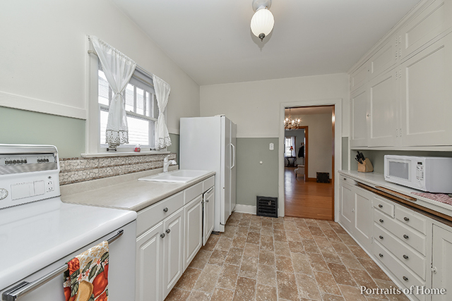 611 Bent St, Elgin, IL 60120 photo 8