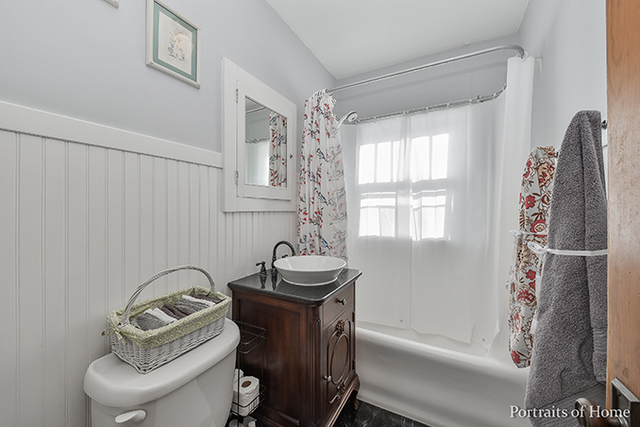 611 Bent St, Elgin, IL 60120 photo 12