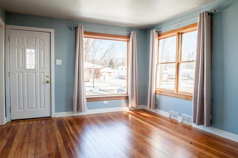 9035 27th St, Brookfield, IL 60513 photo 3