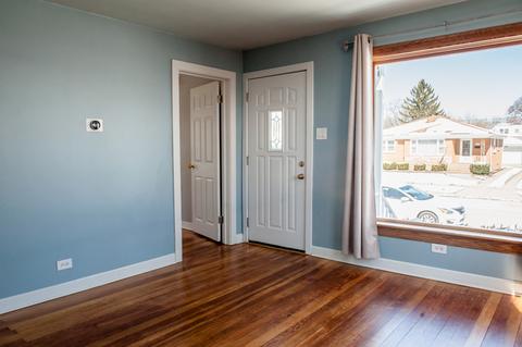 9035 27th St, Brookfield, IL 60513 photo 4