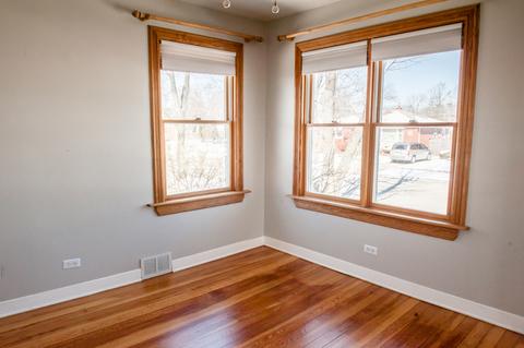 9035 27th St, Brookfield, IL 60513 photo 6
