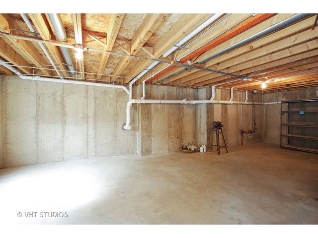 147 Timber Ct, Gilberts, IL 60136 photo 16