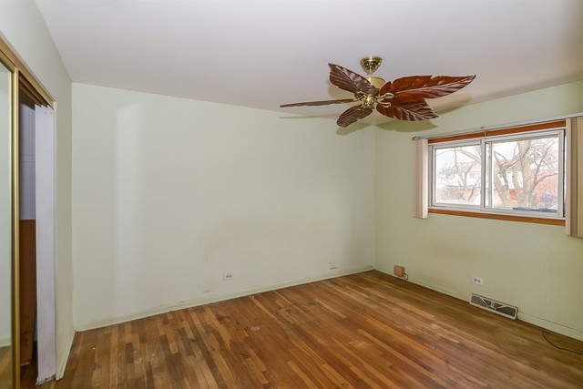 9433 Dee Rd, Des Plaines, IL 60016 photo 15