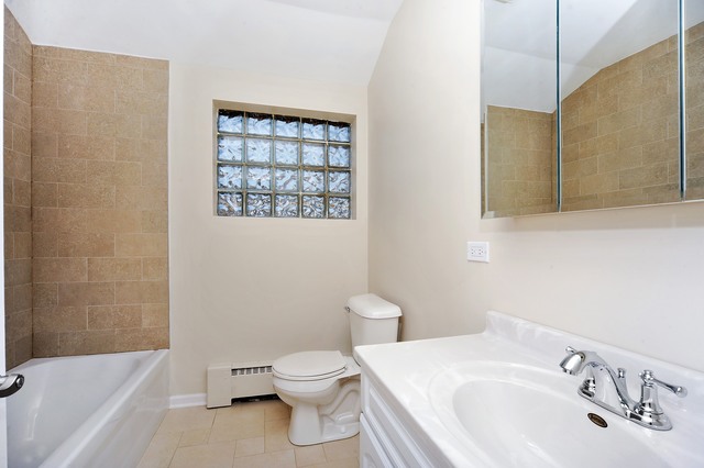 1203 W Pendleton Pl, Mount Prospect, IL 60056 photo 8