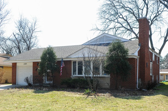 1203 W Pendleton Pl, Mount Prospect, IL 60056 photo 1