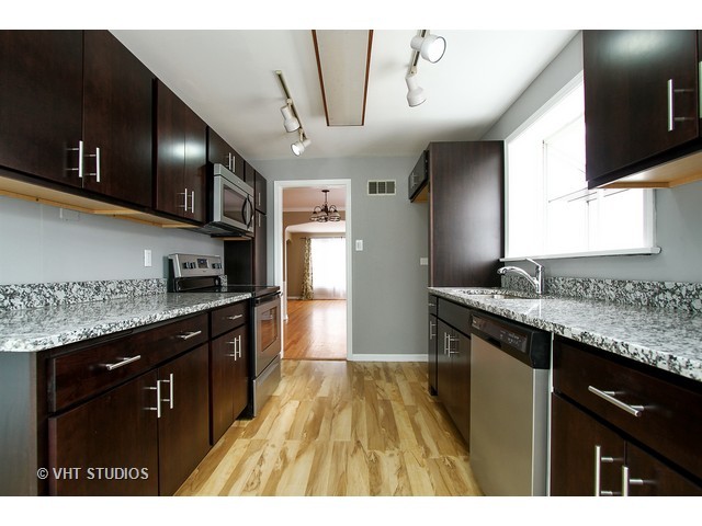 4008 Maple Ave, Brookfield, IL 60513 photo 6