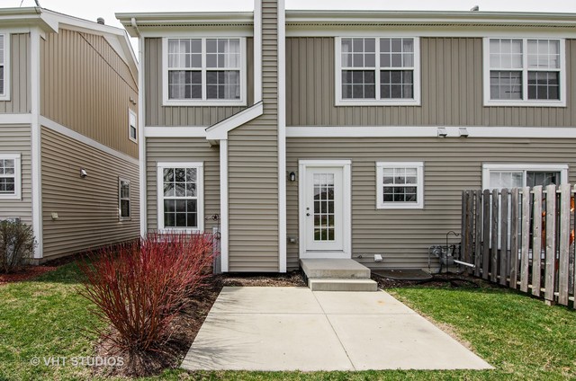 2805 Payton Xing, Mchenry, IL 60051 photo 10