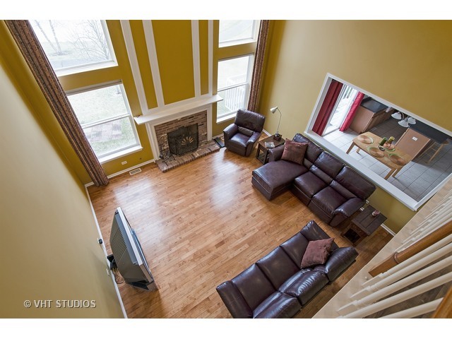 4491 Whitehall Ln, Algonquin, IL 60102 photo 4