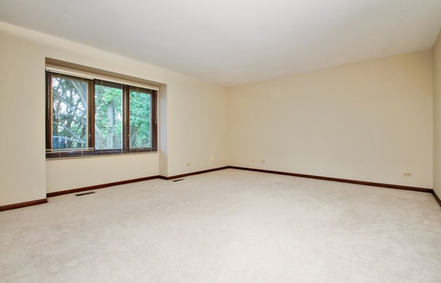 4208 Devonshire Ct, Northbrook, IL 60062 photo 17