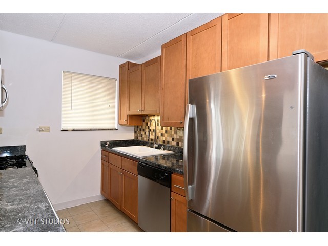 576 Fairway View Dr #3E, Wheeling, IL 60090 photo 2