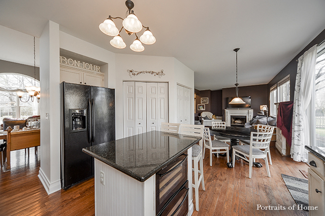 16032 S Arbor Dr, Plainfield, IL 60586 photo 6