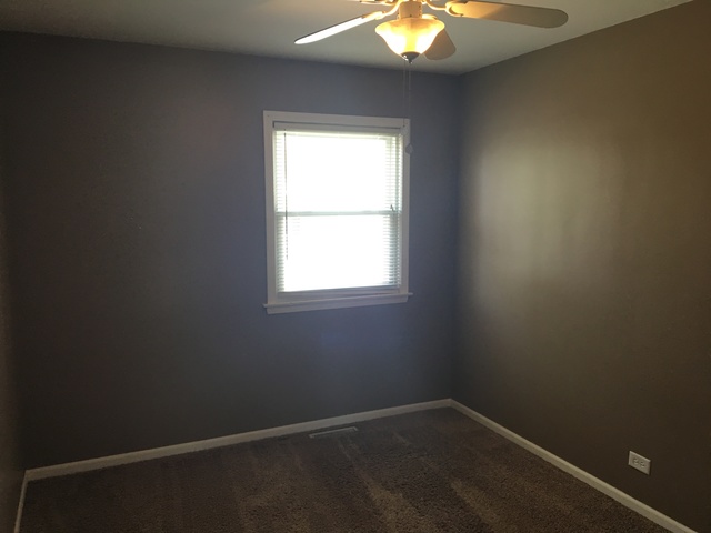 826 Schiller St, Elgin, IL 60123 photo 10
