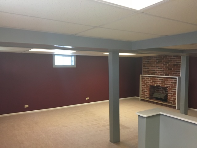 826 Schiller St, Elgin, IL 60123 photo 13