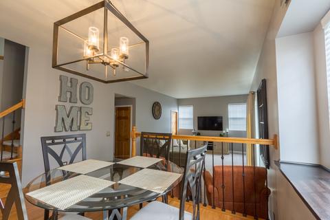 465 Cimarron Dr E, Aurora, IL 60504 photo 5