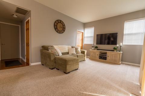 465 Cimarron Dr E, Aurora, IL 60504 photo 11