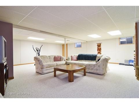 2034 Cromwell Dr, Wheaton, IL 60189 photo 7