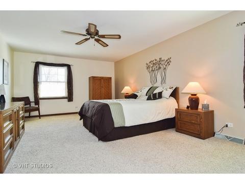 2034 Cromwell Dr, Wheaton, IL 60189 photo 8