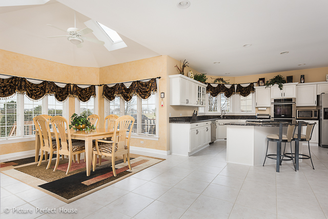 3408 White Eagle Dr, Naperville, IL 60564 photo 8