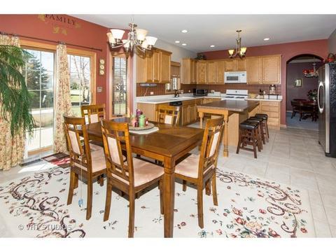 6300 Sequoia Ct, Plainfield, IL 60586 photo 5