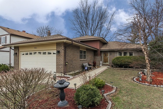 1008 Struckman Blvd, Bartlett, IL 60103 photo 1