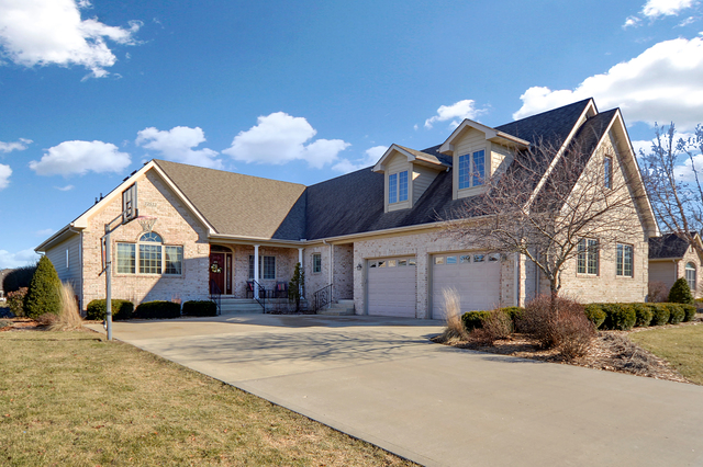 12533 Mitchell Dr, Plano, IL 60545 photo 1
