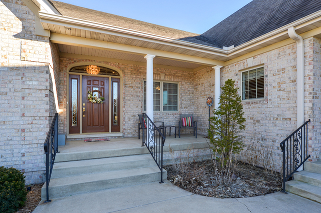 12533 Mitchell Dr, Plano, IL 60545 photo 2