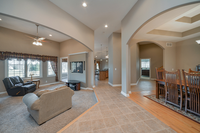 12533 Mitchell Dr, Plano, IL 60545 photo 3