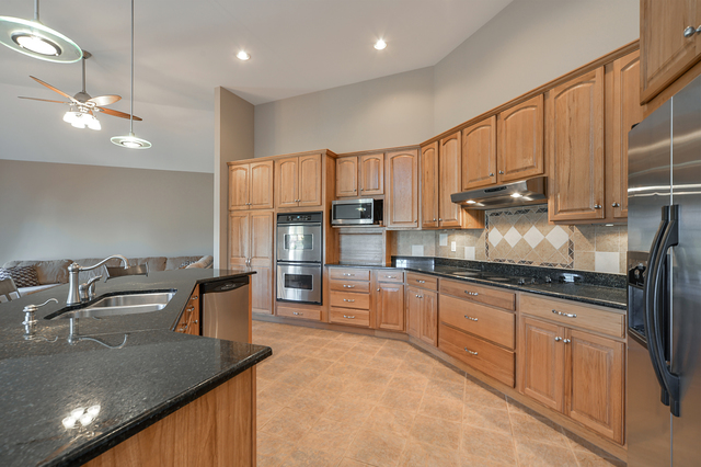 12533 Mitchell Dr, Plano, IL 60545 photo 7
