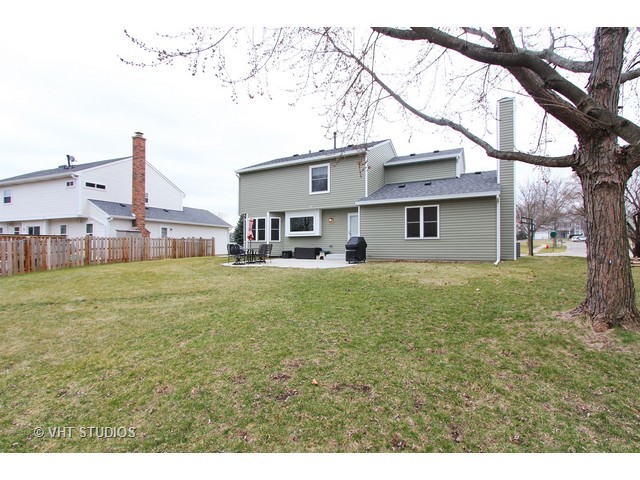 69 Hampton St, Cary, IL 60013 photo 16