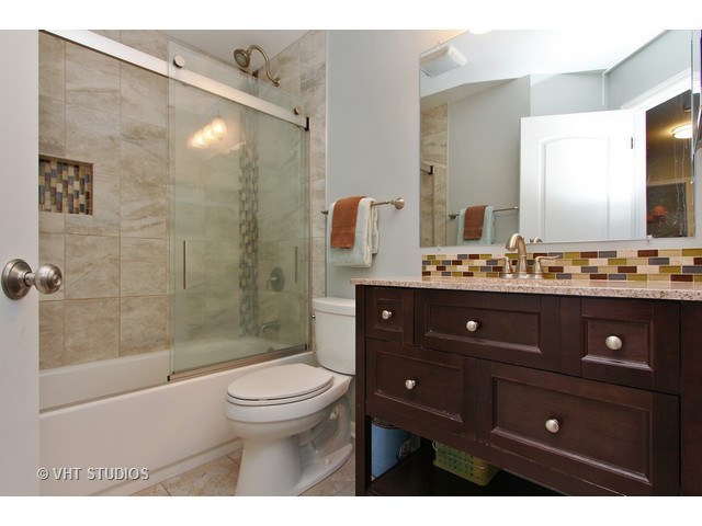 69 Hampton St, Cary, IL 60013 photo 11