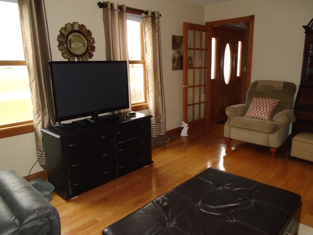 8 Erin Dr, Cherry, IL 61317 photo 4