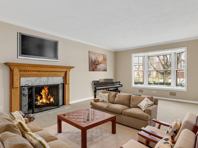 68 Hawkins Cir, Wheaton, IL 60189 photo 5