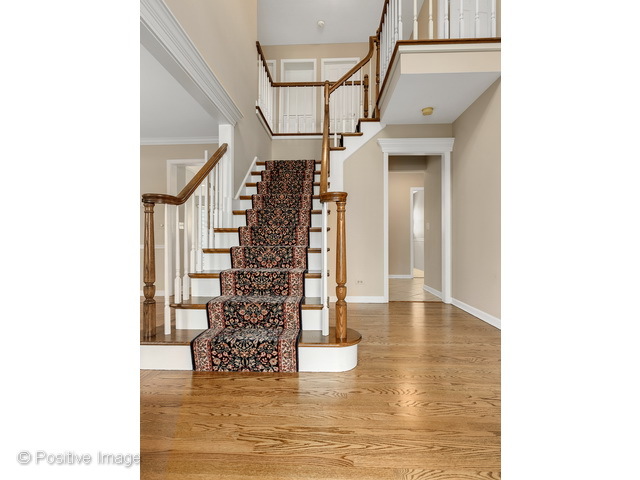 68 Hawkins Cir, Wheaton, IL 60189 photo 4