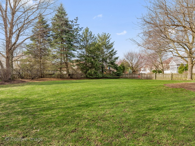 68 Hawkins Cir, Wheaton, IL 60189 photo 26