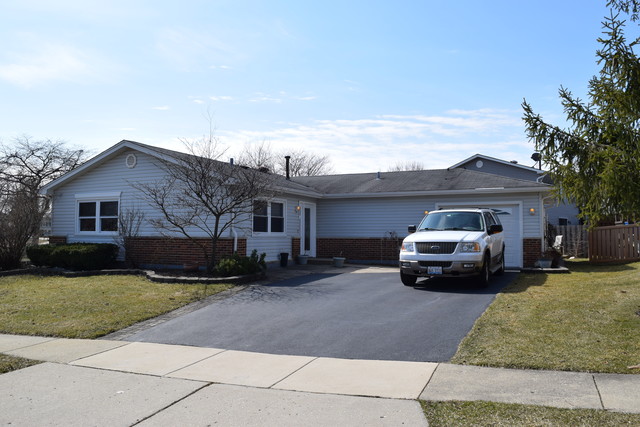 4570 Brigantine Ln, Hoffman Estates, IL 60192 photo 1