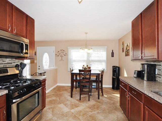 3539 Carpenter St, Steger, IL 60475 photo 5